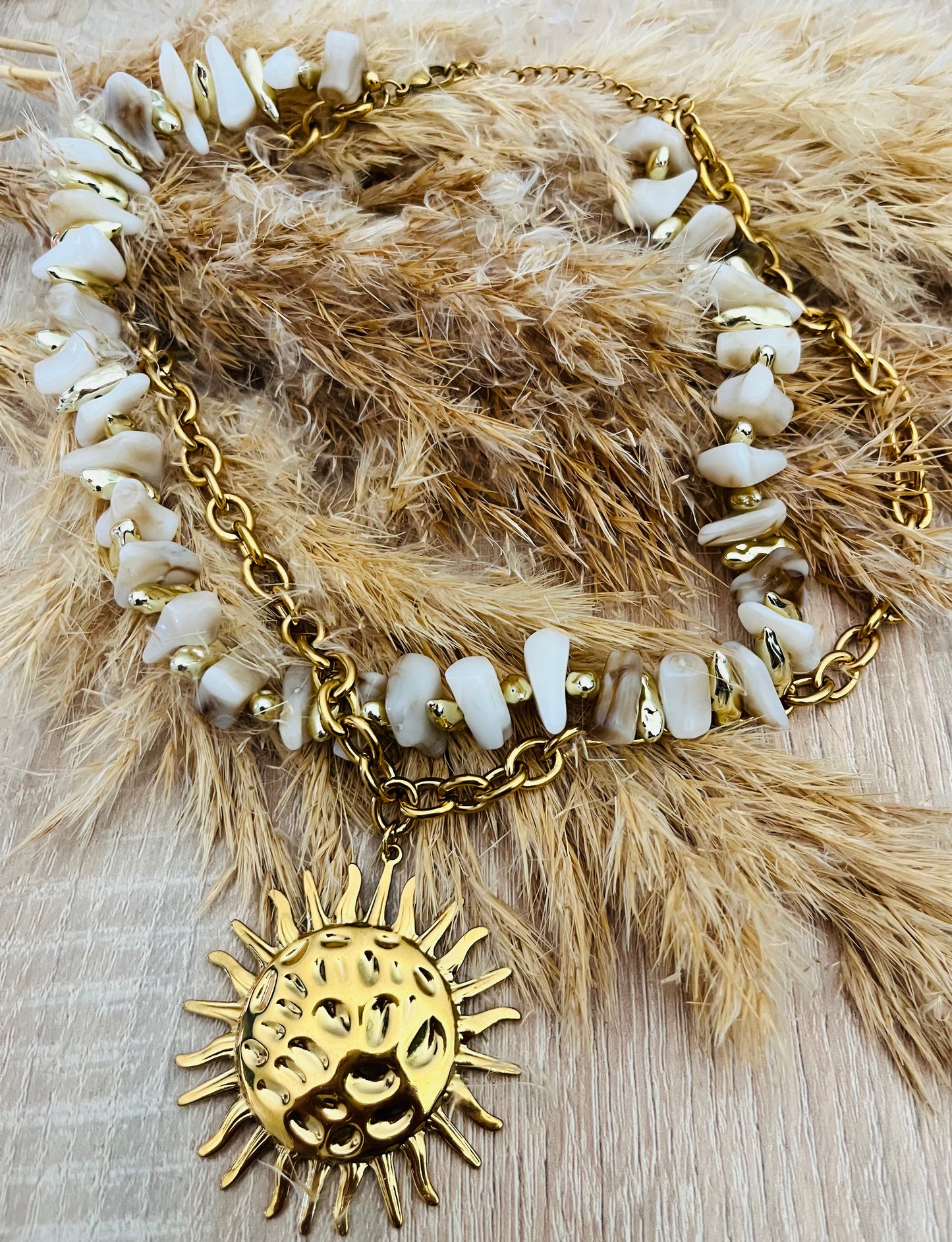 Collier Solar beige